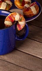 Dona tipo rosca de reyes