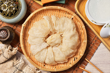 Raw Bird's nest on bambo basket        