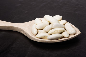 White beans of the Faba Asturiana variety