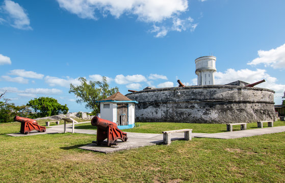 Landscape with Fort Fincastle and old cannons. New Providence, Nassau, Bahamas