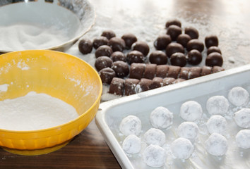Process of making handmade cookies at home
