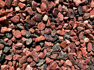 Red stone anthracite for the pool