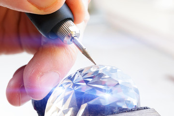 Engraving crystal with rotary multi tool