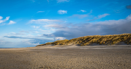 abendlicher Strandsparziergang