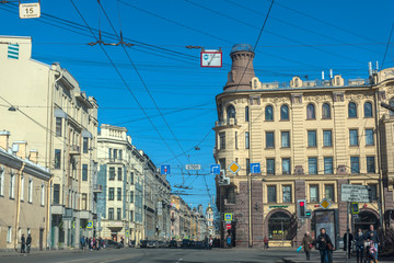 Fototapeta na wymiar Street in Petersburg, city center