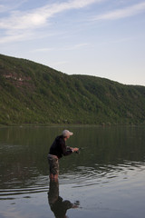 Fototapeta na wymiar fishing on the lake