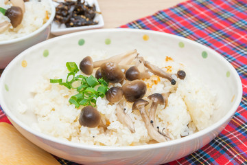 しめじご飯