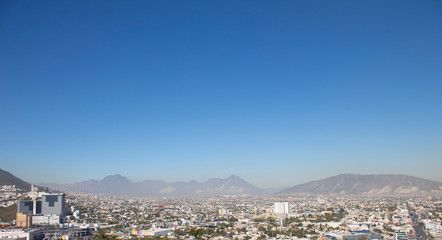 Fototapeta na wymiar View of the progress in pollution in the city of Monterrey Mexico
