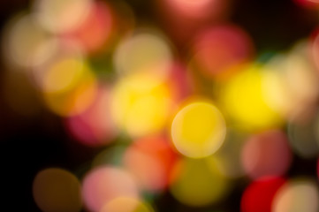 Bokeh images have yellow, pink, red, and other colors that are colorful.