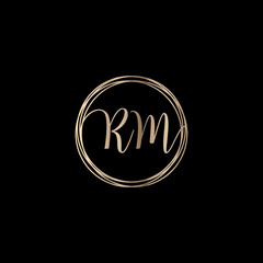 Fototapeta na wymiar Letter R M logo design with handwriting concept. Creative fashion logo design, couple letter , beauty icon. Logo with hand drawn style for wedding concept -vector