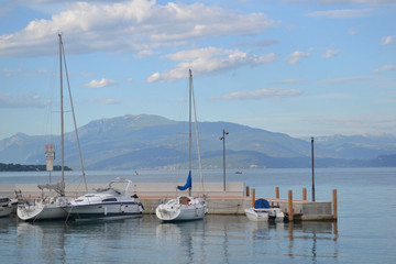 Fototapeta na wymiar view to pier with boats