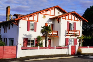 white red old house Beautiful Traditional bask housing