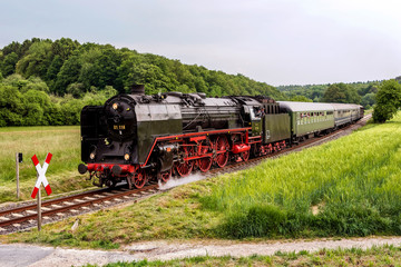 Fototapeta na wymiar Bahnfahrt mit der historischen Eisenbahn