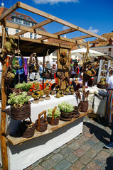  Tallinn, Estonia - June 18, 2011: Summer hand craft market on town Hall Square (Raekoja Plats) in old town
