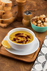 lentil soup with bread