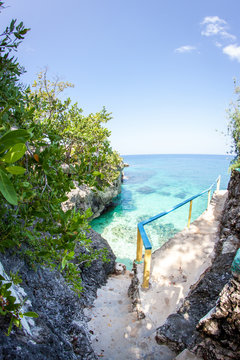 Meeresblick  von den Klippen an der K&uuml;ste von Jamaika Negril