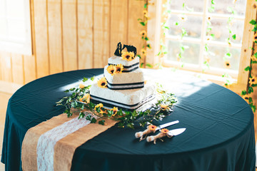 Country barn wedding with equestrian theme and unity cross