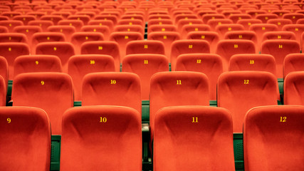Obraz premium Red and empty theater seats