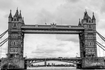 Obraz premium Tower Bridge in London as seen from the middle of the River Thames