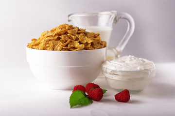 bowl of cereal with fresh fruit