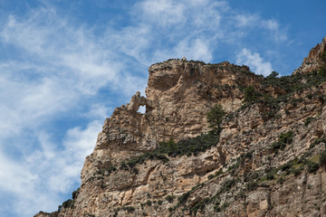 Fototapeta na wymiar Rock Arch in Ten Sleeps Canyon