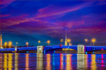 Naklejka premium Drawbridge Palace Bridge in night time. Saint Petersburg. Russia.