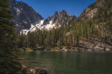 Fototapeta na wymiar Mountains and Lakes - Washington