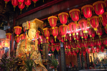 Fototapeta premium Cixian Temple in Shilin Night Market, Taipei, Taiwan 士林夜市の道教寺院 士林慈誠宮（台湾・台北）