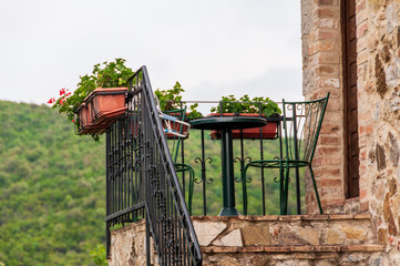 Balkon einer Ferienwohnung in der Toskana bei Siena