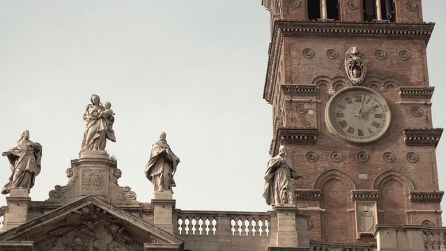 Roma, Italia. Basilica di S. Maria Maggiore sul colle Esquilino. Dettaglio della facciata.