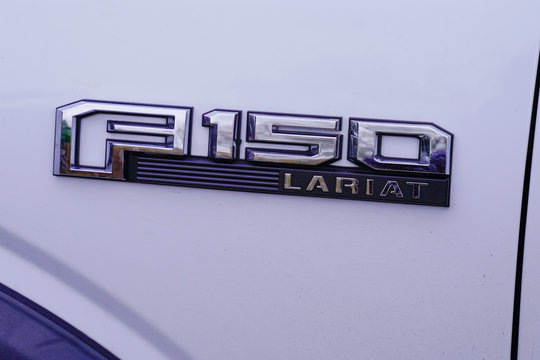 Ford F150 pickup truck logo lariat Badge