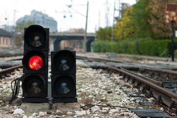 Traffic light shows red signal