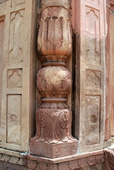 Carved pillar of Taj-Ul-Masjid. Bhopal, Madhya Pradesh, India. 