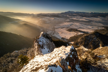 Pieniny Mountains winter view from Trzy Korony Peak, Poland © PawelUchorczak
