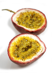 FRUIT DE LA PASSION passiflora edulis