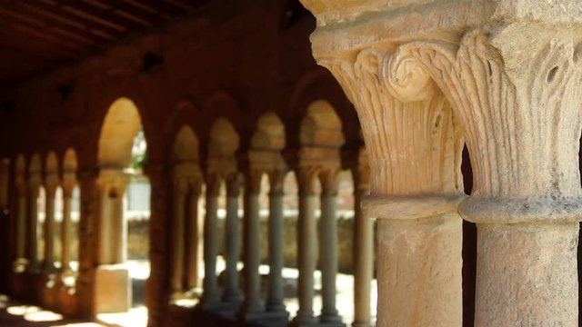 Proyecto sin Rural Romanico in the center of the Iberian Peninsula. In what was border territory called the Middle Brand