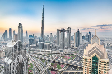 Fototapeta na wymiar Traffic in Dubai