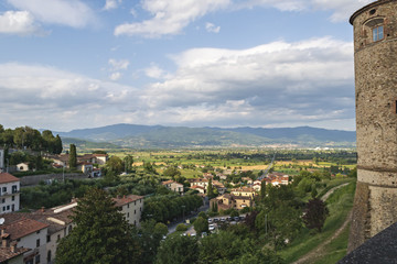 anghiari la vallata vista dalle mura del borgo antico