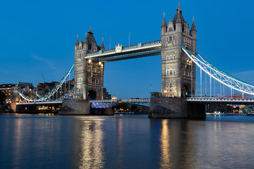 Fototapeta na wymiar beautiful picture of the Tower Bridge in London during sunset, London, UK.