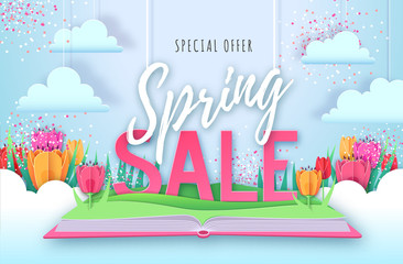 Naklejka premium Spring big sale poster with full blossom tulips. Spring flowers paper design