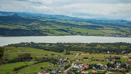 Fototapeta na wymiar Jezioro Czorsztyńskie