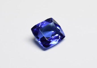 Tanzanite natural & facet cut gemstone