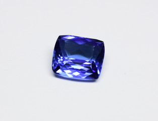 Tanzanite natural & facet cut gemstone