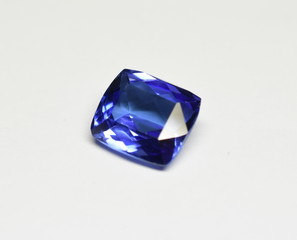 Tanzanite natural & facet cut gemstone