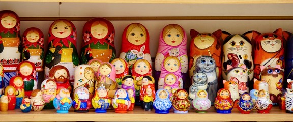 Babuschkas traditionelle Puppen