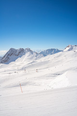 Fototapeta na wymiar Alpen Schnee Zugspitze Ski Winter