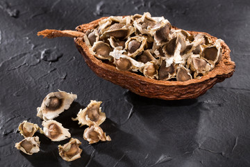 Moringa oleifera - Organic Moringa Seeds