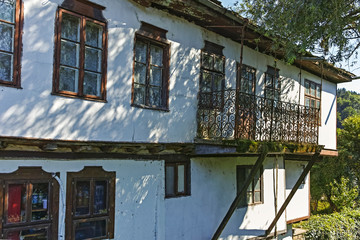 Fototapeta na wymiar Center of historical town of Tryavna, Bulgaria