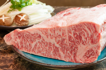 和牛の肉塊（しゃぶしゃぶ）