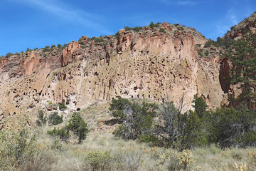 Fototapeta premium Trails and ruins at Bandelier National Monument, New Mexico